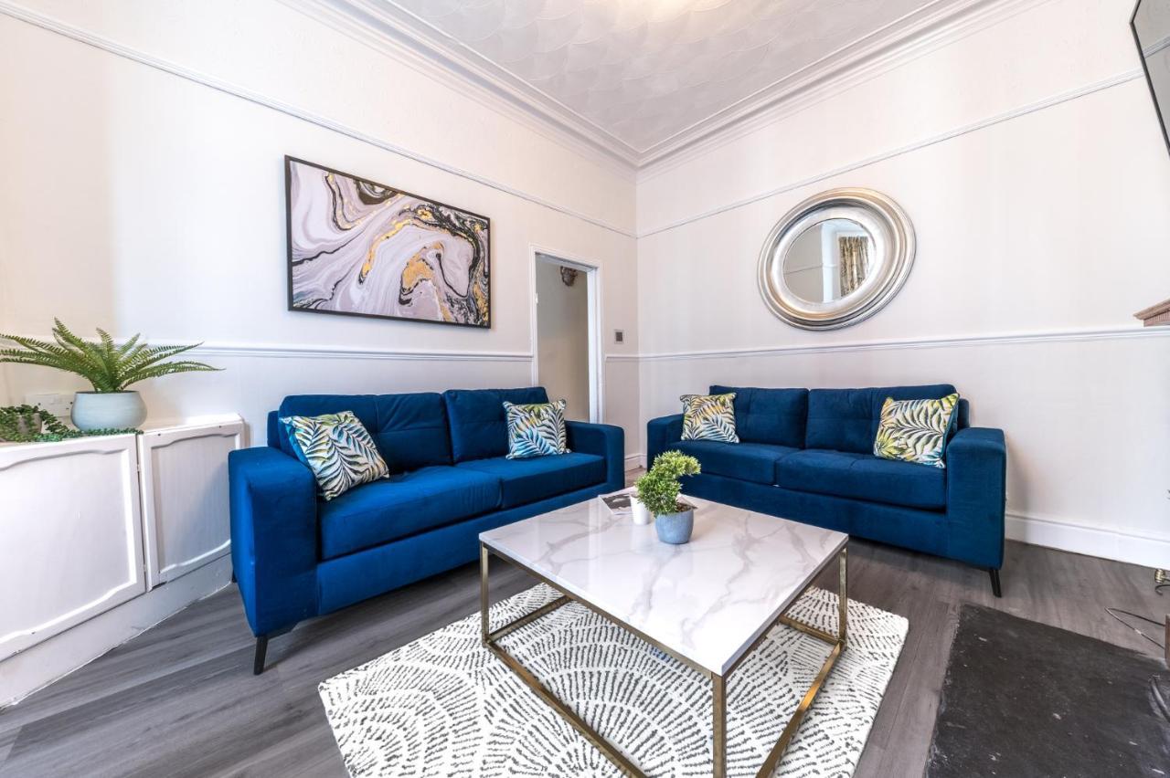 Stylish Luxury Large 4Br Kingbed Apartment Barrow-in-Furness Exterior photo